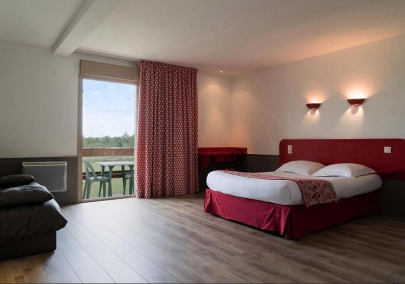 Logis Hotel Restaurant La Vieille Ferme, Macon Nord Sancé Eksteriør billede