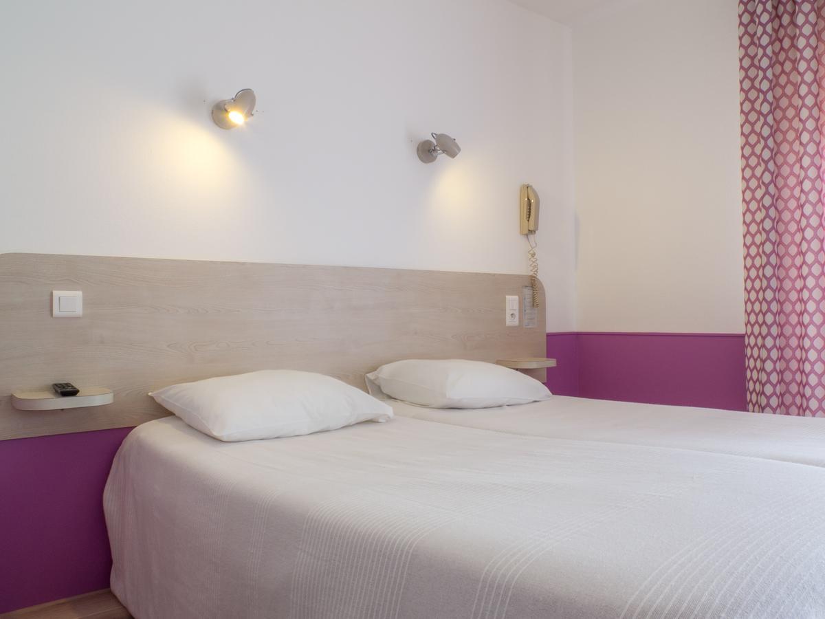 Logis Hotel Restaurant La Vieille Ferme, Macon Nord Sancé Eksteriør billede