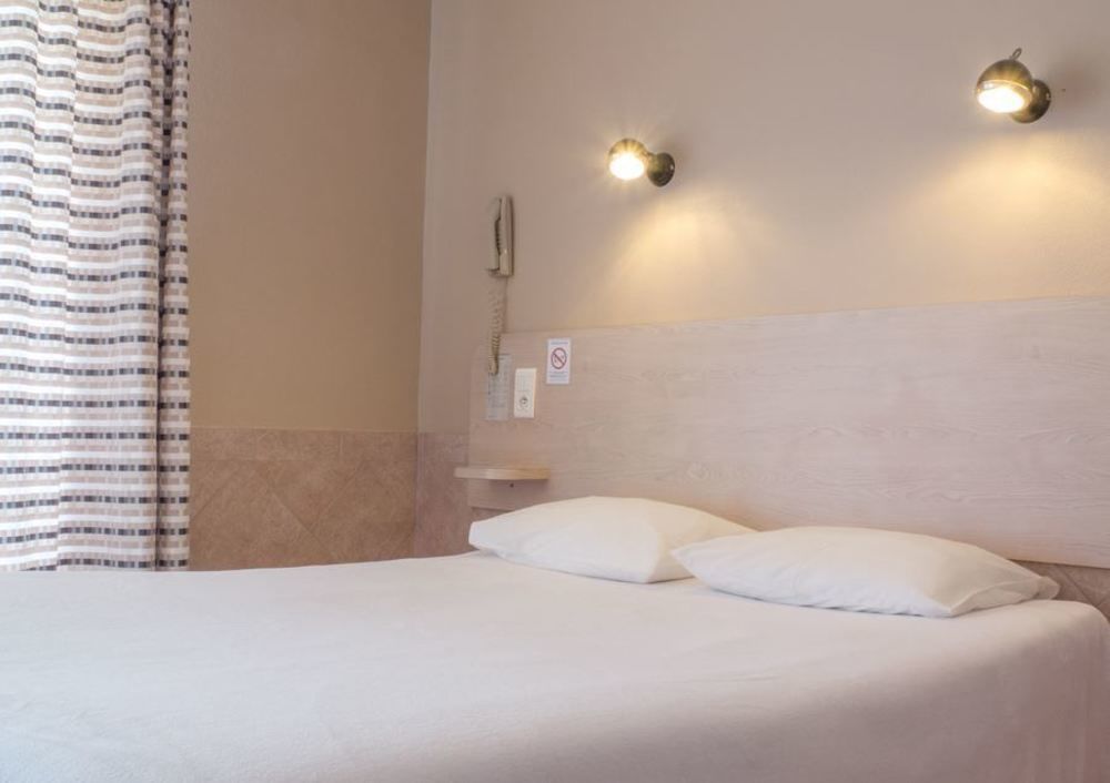 Logis Hotel Restaurant La Vieille Ferme, Macon Nord Sancé Eksteriør billede