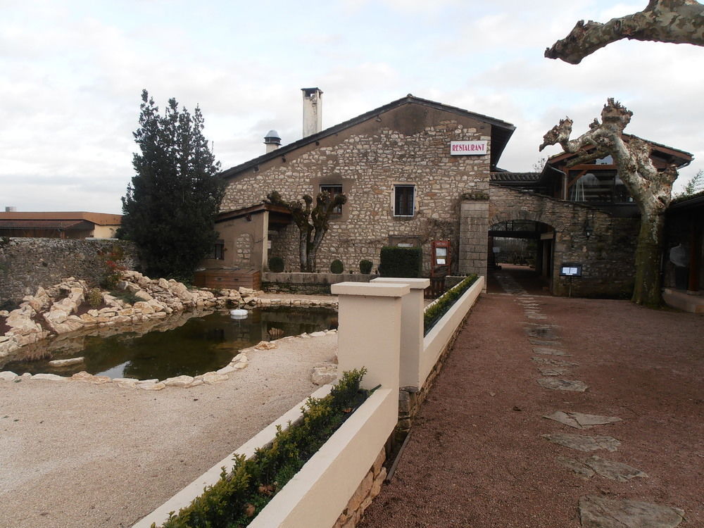 Logis Hotel Restaurant La Vieille Ferme, Macon Nord Sancé Eksteriør billede