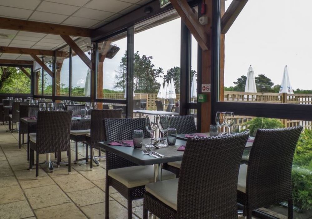 Logis Hotel Restaurant La Vieille Ferme, Macon Nord Sancé Eksteriør billede
